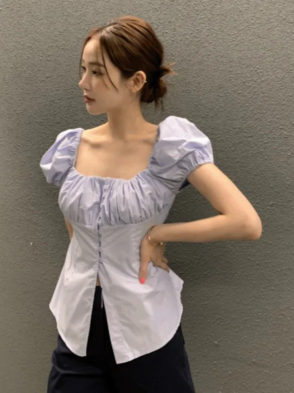 Slim Fit Women's Shirt with Bubble Sleeves Back Strap Square Collar Design Korean Style Fashionable Slimming Effect Casual Wear
Slim Fit Women's Shirt with Bubble Sleeves Back Strap Square Collar Design Korean Style Fashionable Slimming Effect Casual Wear