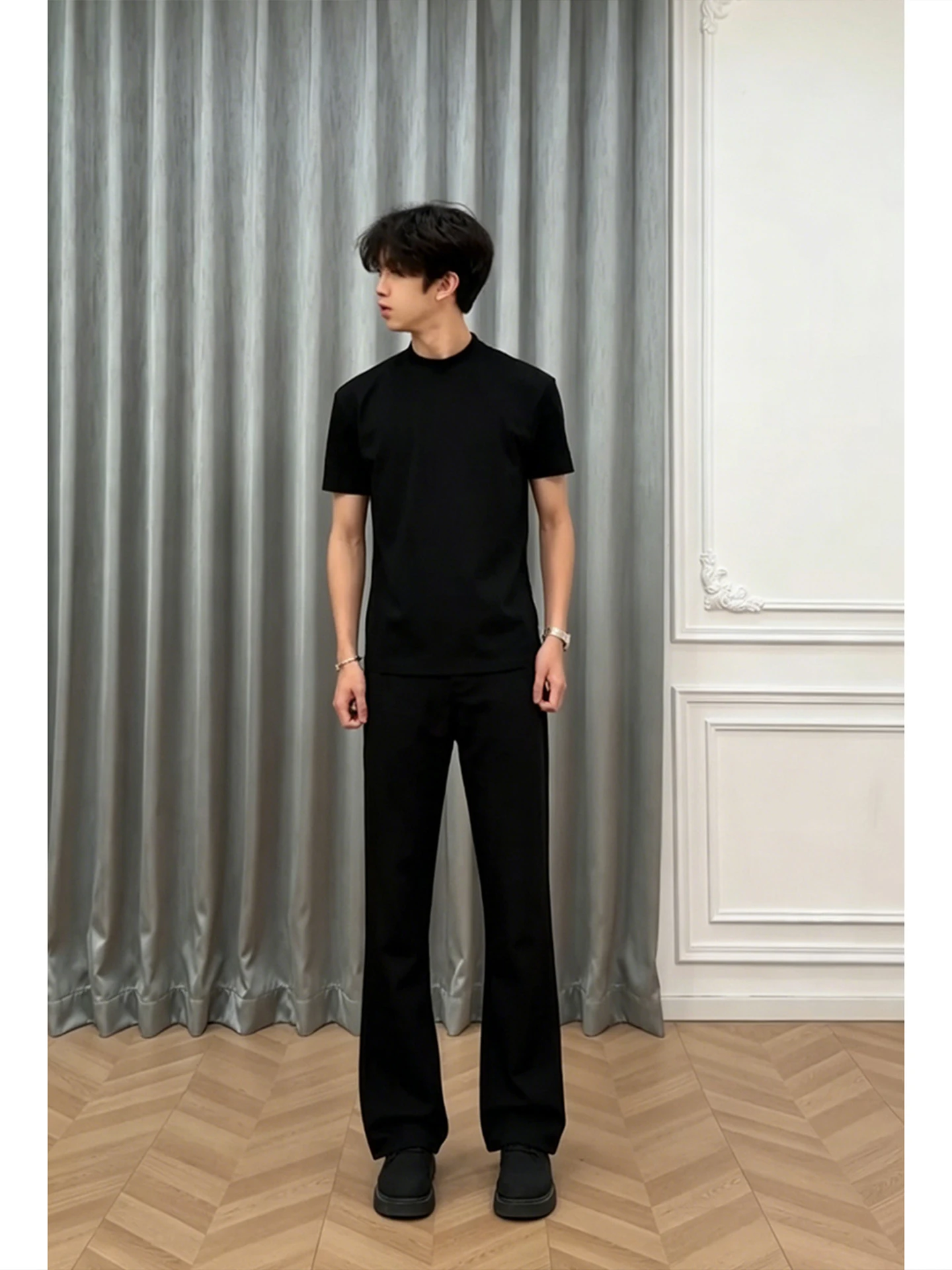 Black Leaf Blade Men's Summer Thin Ice Silk Straight Leg Pants Flared Legs Visual Lengthening Slimming Effect Casual Trousers
Black Leaf Blade Men's Summer Thin Ice Silk Straight Leg Pants Flared Legs Visual Lengthening Slimming Effect Casual Trousers