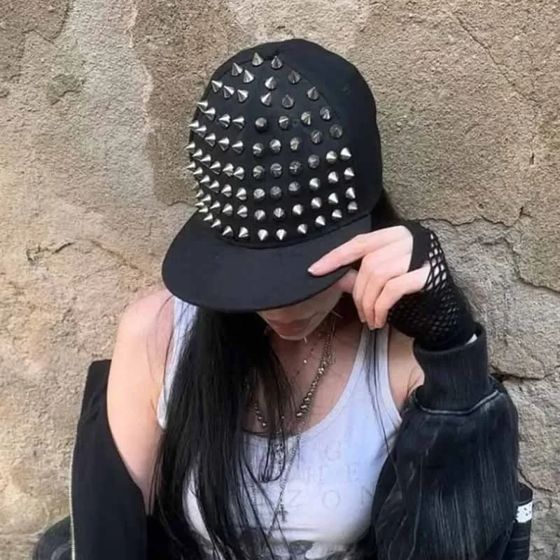 Street style rivet baseball cap for men and women,sun protection hat suitable for outdoor sports in spring and summer,adjustable
Street style rivet baseball cap for men and women,sun protection hat suitable for outdoor sports in spring and summer,adjustable