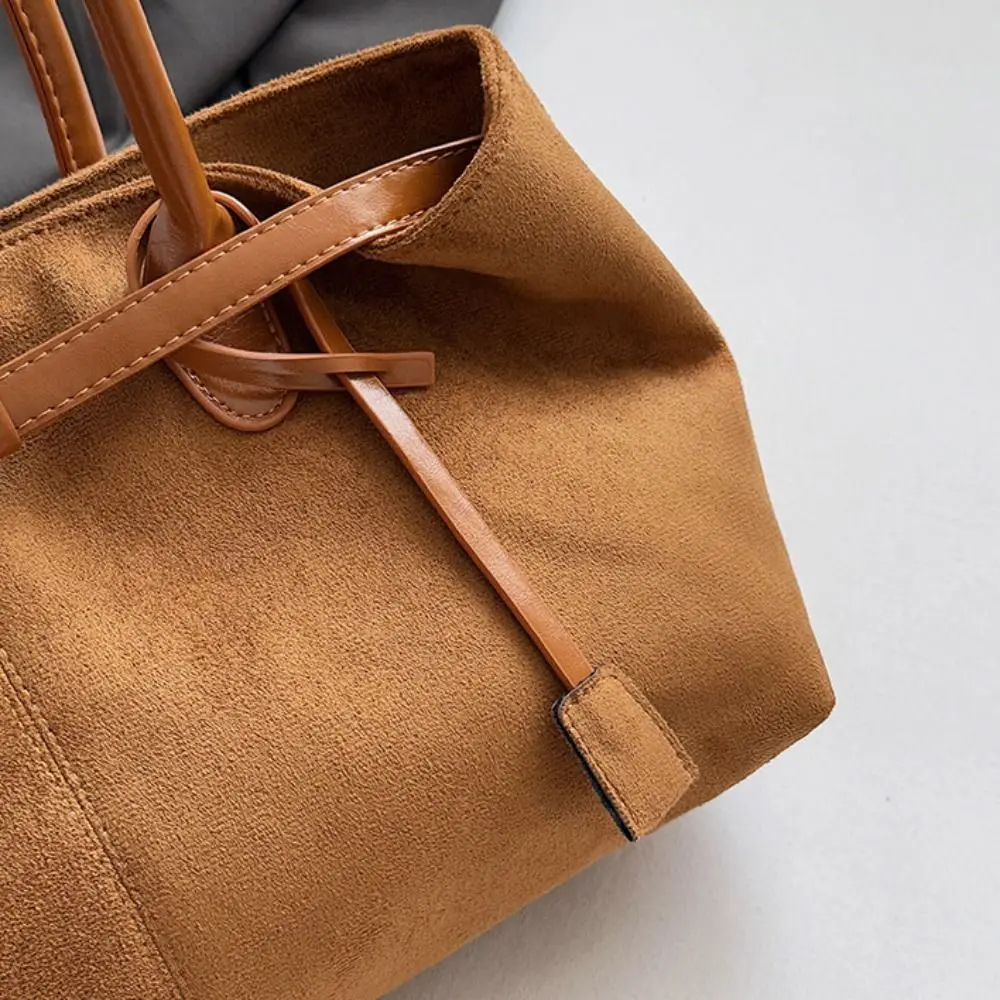 Korean Style Suede Shoulder Bag Tote Bag Solid Color Large Capacity Handbag Large Capacity Bohemian Style Underarm Packs Outdoor
Korean Style Suede Shoulder Bag Tote Bag Solid Color Large Capacity Handbag Large Capacity Bohemian Style Underarm Packs Outdoor