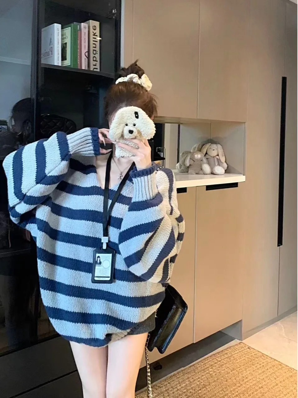 plus Size Comfortable Striped V-Neck Long Sleeve Knitwear Loose Casual Overhead Top for Early Autumn Korean Style Ladies Fashion
plus Size Comfortable Striped V-Neck Long Sleeve Knitwear Loose Casual Overhead Top for Early Autumn Korean Style Ladies Fashion