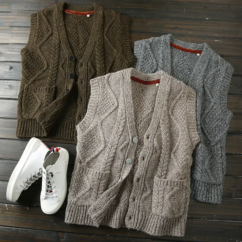 Heavy all wool! Italian custom high-end autumn and winter new knitted sweater thickened sweater vest
Heavy all wool! Italian custom high-end autumn and winter new knitted sweater thickened sweater vest
