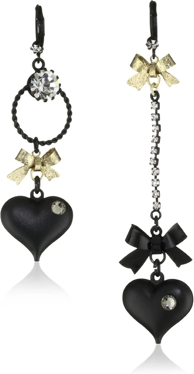 Heart-shaped drop earrings for elegant style
Heart-shaped drop earrings for elegant style