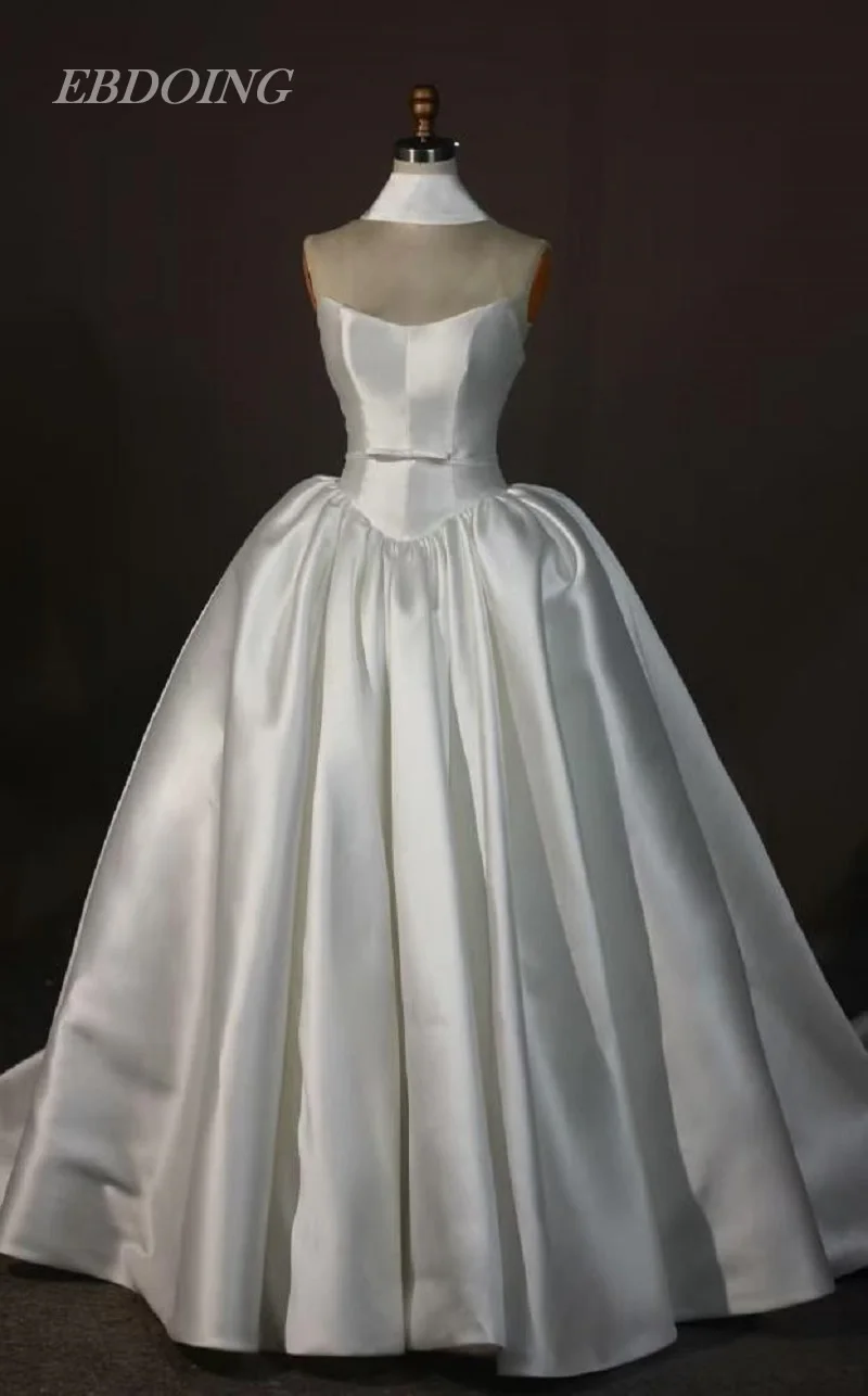 New Arrive Wedding Dress Ball Gown Satin Boat Neck Neckline Sleeveless With Detachable Flaps Customized Vestidos De Novias
New Arrive Wedding Dress Ball Gown Satin Boat Neck Neckline Sleeveless With Detachable Flaps Customized Vestidos De Novias