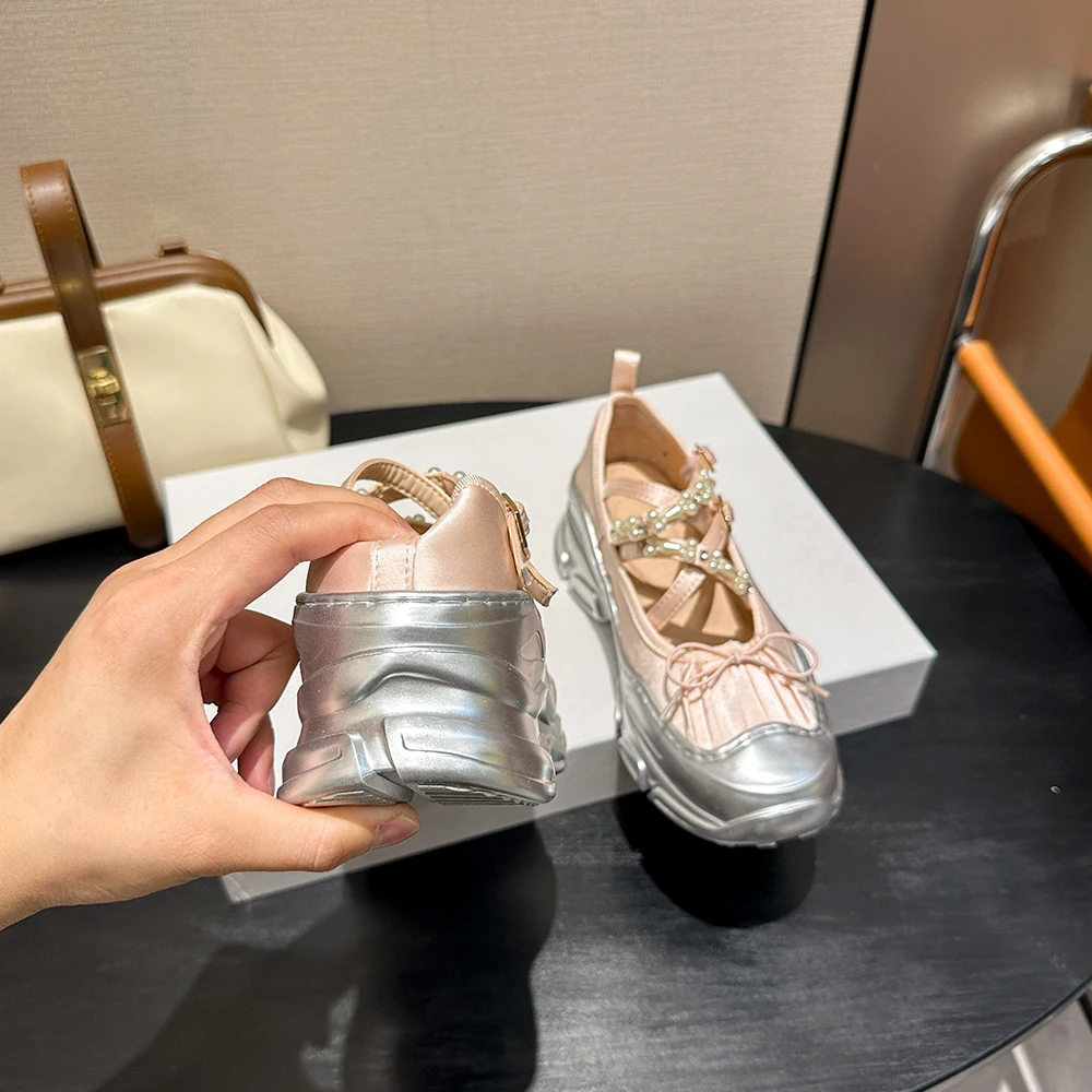 Thi Bot Mary Janes Ballet oes Повседневные слипоны на платформе Кроссовки на плоской подошве с жемчужным декором для молодых женщин и девочек
Thi Bot Mary Janes Ballet oes Повседневные слипоны на платформе Кроссовки на плоской подошве с жемчужным декором для молодых женщин и девочек