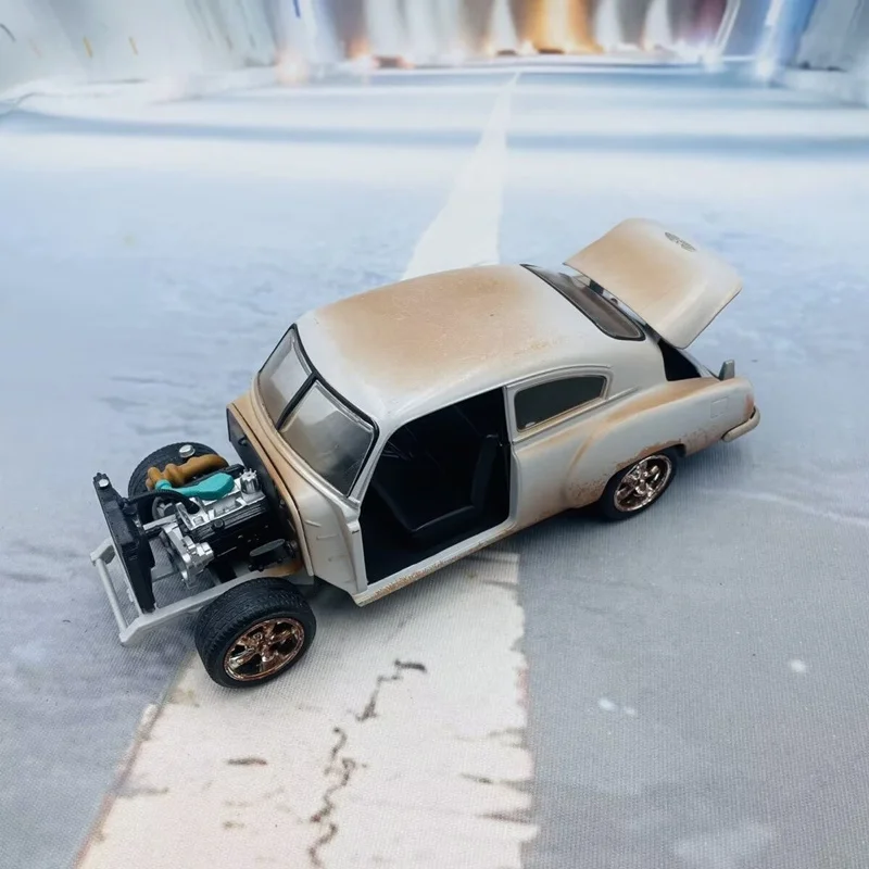 1/24 1949 FLEETLINE, классическая модель спортивного автомобиля из сплава, литая под давлением металлическая ретро винтажная машина, ржавчина, модель автомобиля, имитация детских игрушек, подарок
1/24 1949 FLEETLINE, классическая модель спортивного автомобиля из сплава, литая под давлением металлическая ретро винтажная машина, ржавчина, модель автомобиля, имитация детских игрушек, подарок