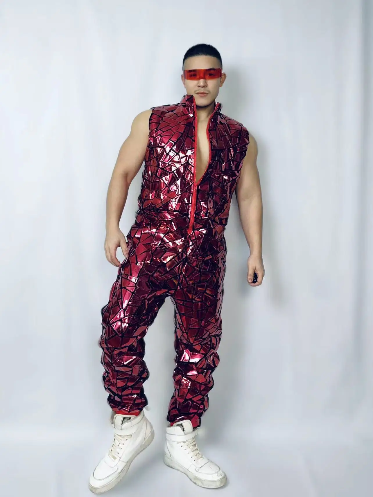Nightclub Male Dancer Hip Hop Costume Team Street Stage DanceWear Men's Red Laser Mirror Sleeveless Sequin Jumpsuit
Nightclub Male Dancer Hip Hop Costume Team Street Stage DanceWear Men's Red Laser Mirror Sleeveless Sequin Jumpsuit