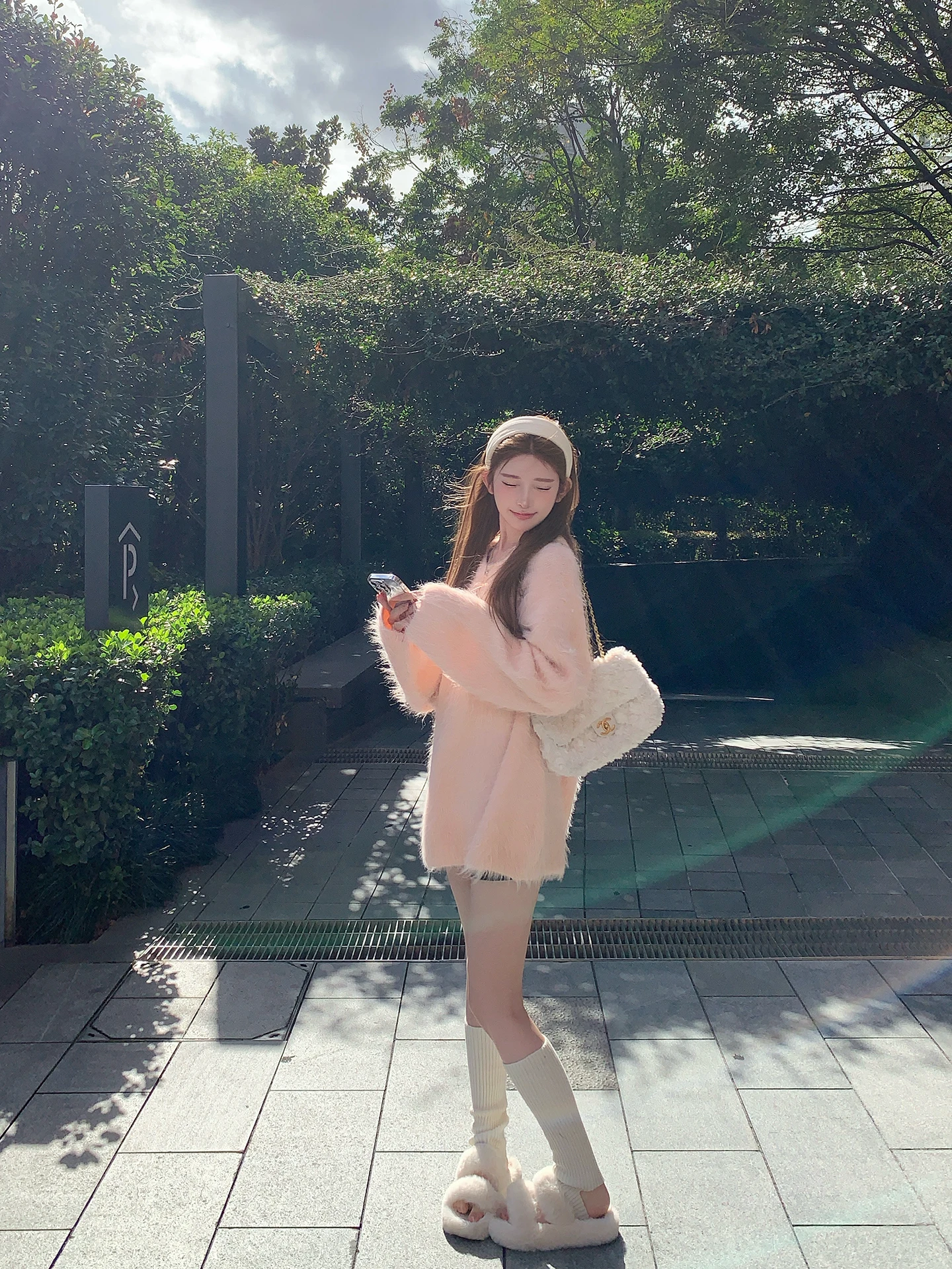 Женский вязаный свитер Chen DaYu, свободный ленивый розовый свитер средней длины, осенне-зимний высококачественный топ на ощупь
Женский вязаный свитер Chen DaYu, свободный ленивый розовый свитер средней длины, осенне-зимний высококачественный топ на ощупь