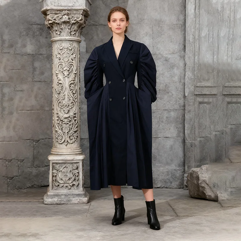 Женский длинный плащ, осенний корейский стиль, с рюшами и деталями, модная верхняя одежда премиум-класса для женщин
Женский длинный плащ, осенний корейский стиль, с рюшами и деталями, модная верхняя одежда премиум-класса для женщин