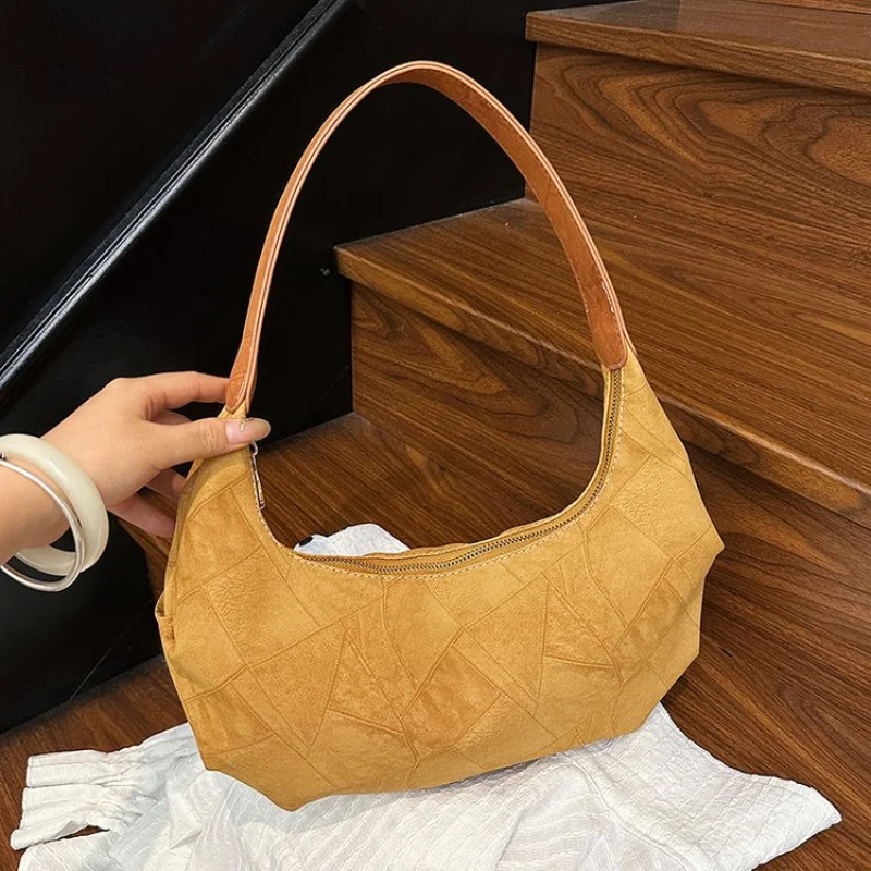 Классическая женская сумка люксового бренда, кожаная сумка премиум-класса, элегантная и прочная на любой сезон
Классическая женская сумка люксового бренда, кожаная сумка премиум-класса, элегантная и прочная на любой сезон