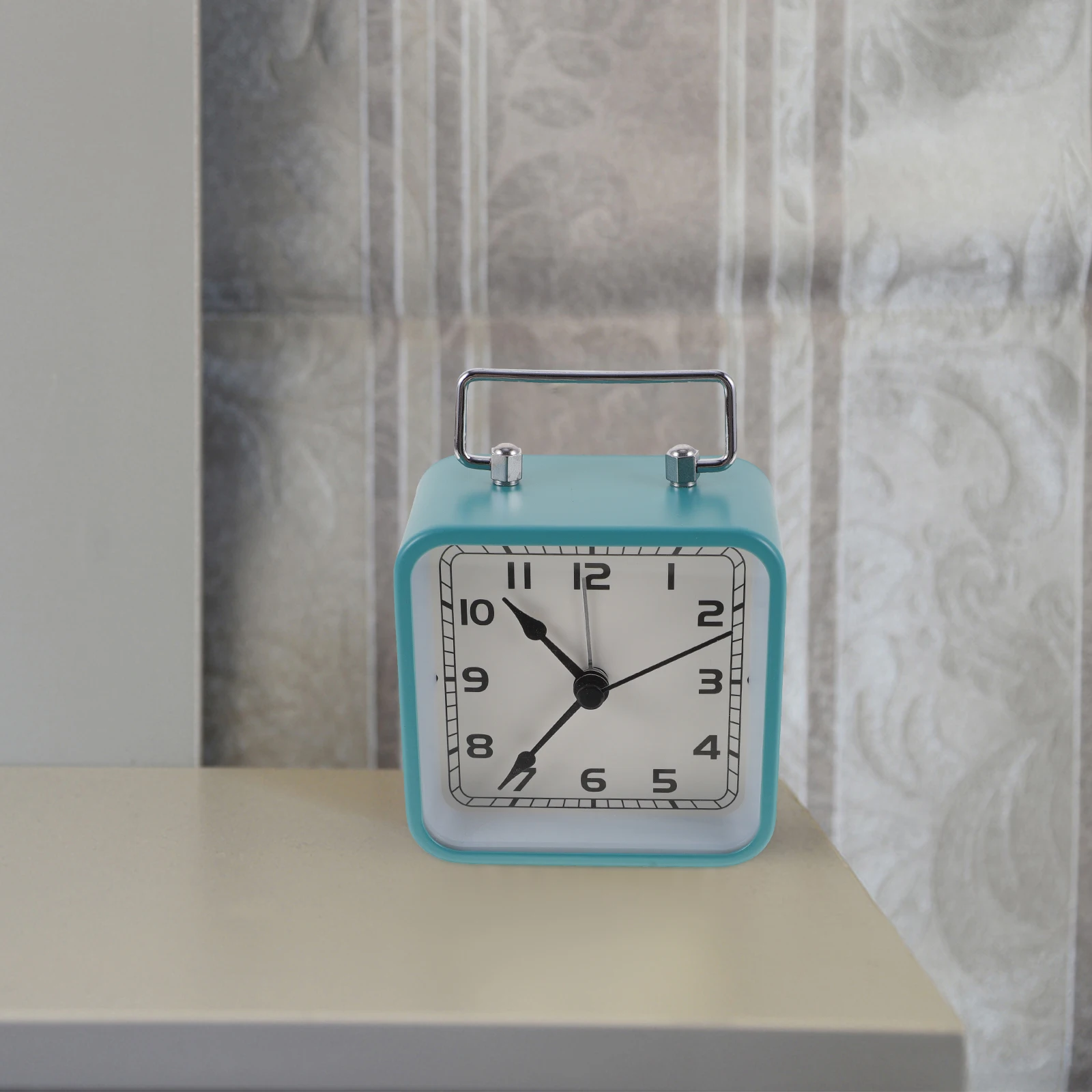 Children's Silent Alarm Clock Mute Bedside Metal Sky Desktop Tabletop Small Operated Bedroom Household for Kids
Children's Silent Alarm Clock Mute Bedside Metal Sky Desktop Tabletop Small Operated Bedroom Household for Kids