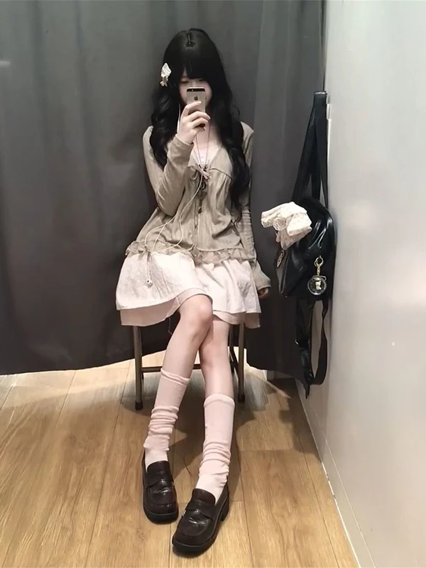 Retro Lace Trim Belted Long Sleeve Open Cardigan Skirt Set Women's Fashion Spring Breathable Lightweight Casual Ensemble
Retro Lace Trim Belted Long Sleeve Open Cardigan Skirt Set Women's Fashion Spring Breathable Lightweight Casual Ensemble