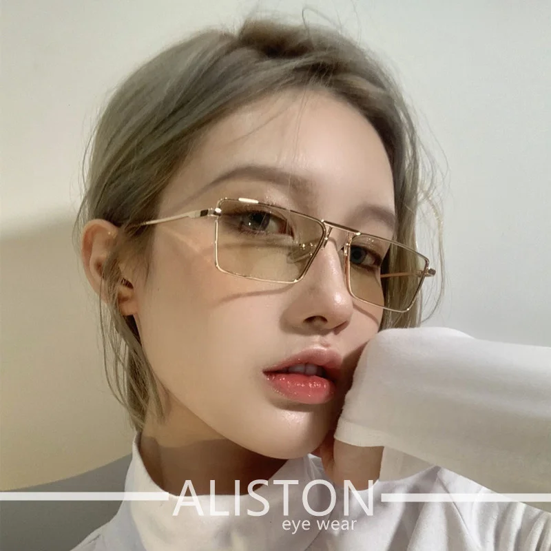New style sunglasses women's sunglasses small square gmINS online red street Tiktok sun shading Korean version trend
New style sunglasses women's sunglasses small square gmINS online red street Tiktok sun shading Korean version trend