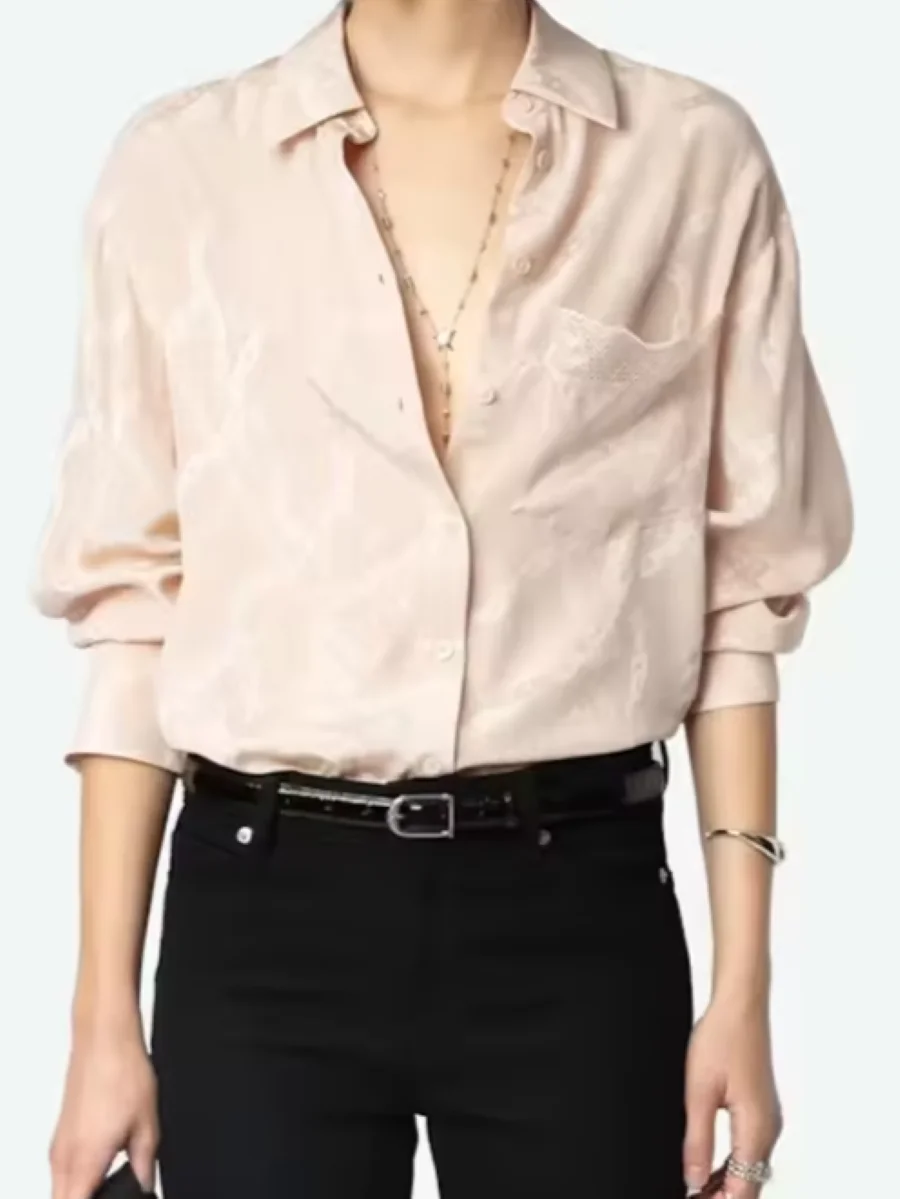 Spring 2025 Women Pink Silk Shirt Chain Printed Lace Spliced Pocket Single Breasted Turn-down Collar Long Sleeve Fashion Blouse
Spring 2025 Women Pink Silk Shirt Chain Printed Lace Spliced Pocket Single Breasted Turn-down Collar Long Sleeve Fashion Blouse