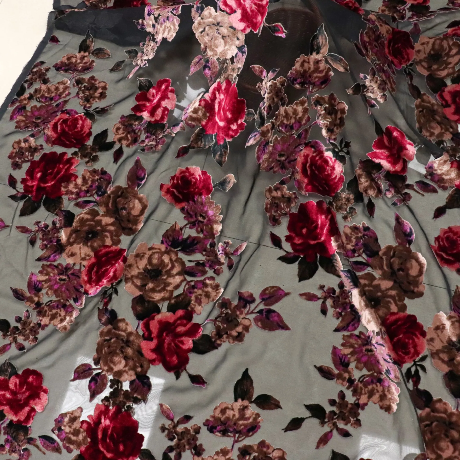 6688 Woven Velvet Embroidered Brocade Sticky Velvet Printed Burnt out Burnt Flower Fabric Nightdress Cheongsam
6688 Woven Velvet Embroidered Brocade Sticky Velvet Printed Burnt out Burnt Flower Fabric Nightdress Cheongsam