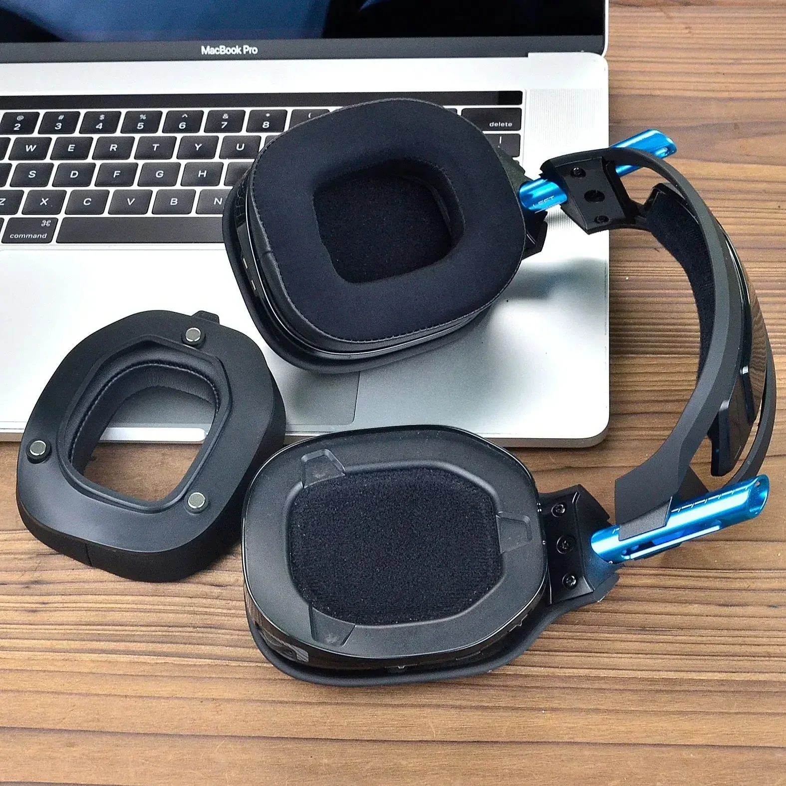 Cooling Gel Ear Pads For Astro A50 Gen 3 Gaming Headphones replacement Earmuffs Ear pillows ear covers cushion
Cooling Gel Ear Pads For Astro A50 Gen 3 Gaming Headphones replacement Earmuffs Ear pillows ear covers cushion