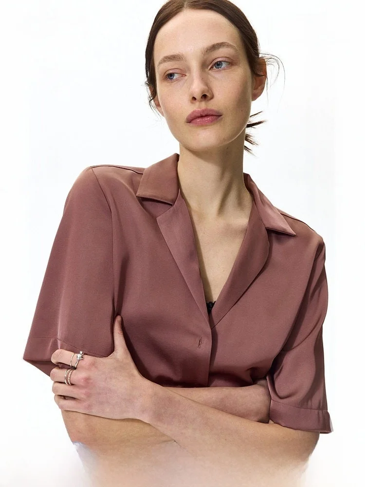 H&M Women's Shirt 2026 Summer New Cuban Collar Satin Fashion Atmosphere Glossy Satin Surface Shirt Short Sleeve Button up
H&M Women's Shirt 2026 Summer New Cuban Collar Satin Fashion Atmosphere Glossy Satin Surface Shirt Short Sleeve Button up