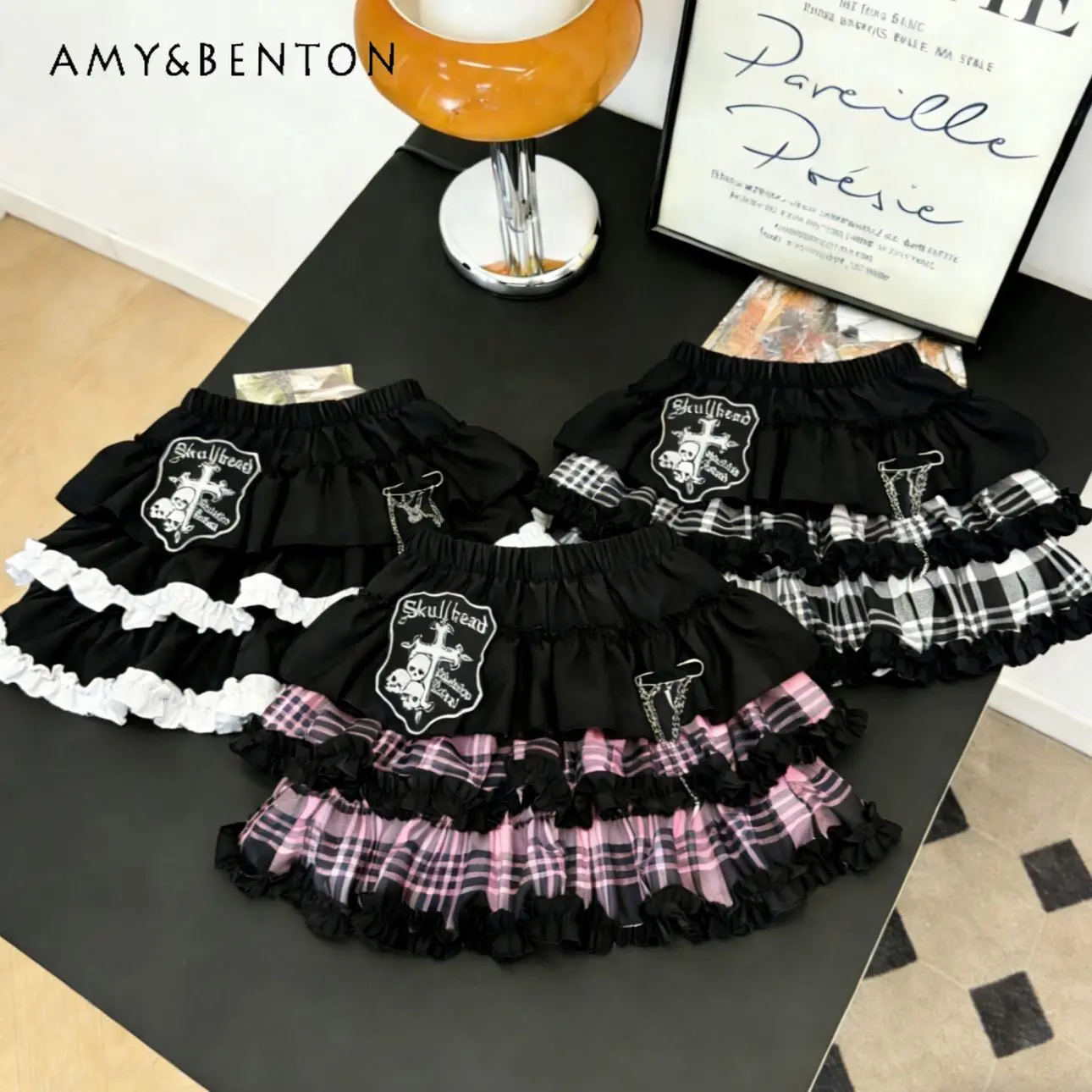 Summer Women Japanese Punk Gothic Plaid Mini Skirt Pink Black Checkered Layered Ruffle Cake Skirt Casual Streetwear Bottoms
Summer Women Japanese Punk Gothic Plaid Mini Skirt Pink Black Checkered Layered Ruffle Cake Skirt Casual Streetwear Bottoms
