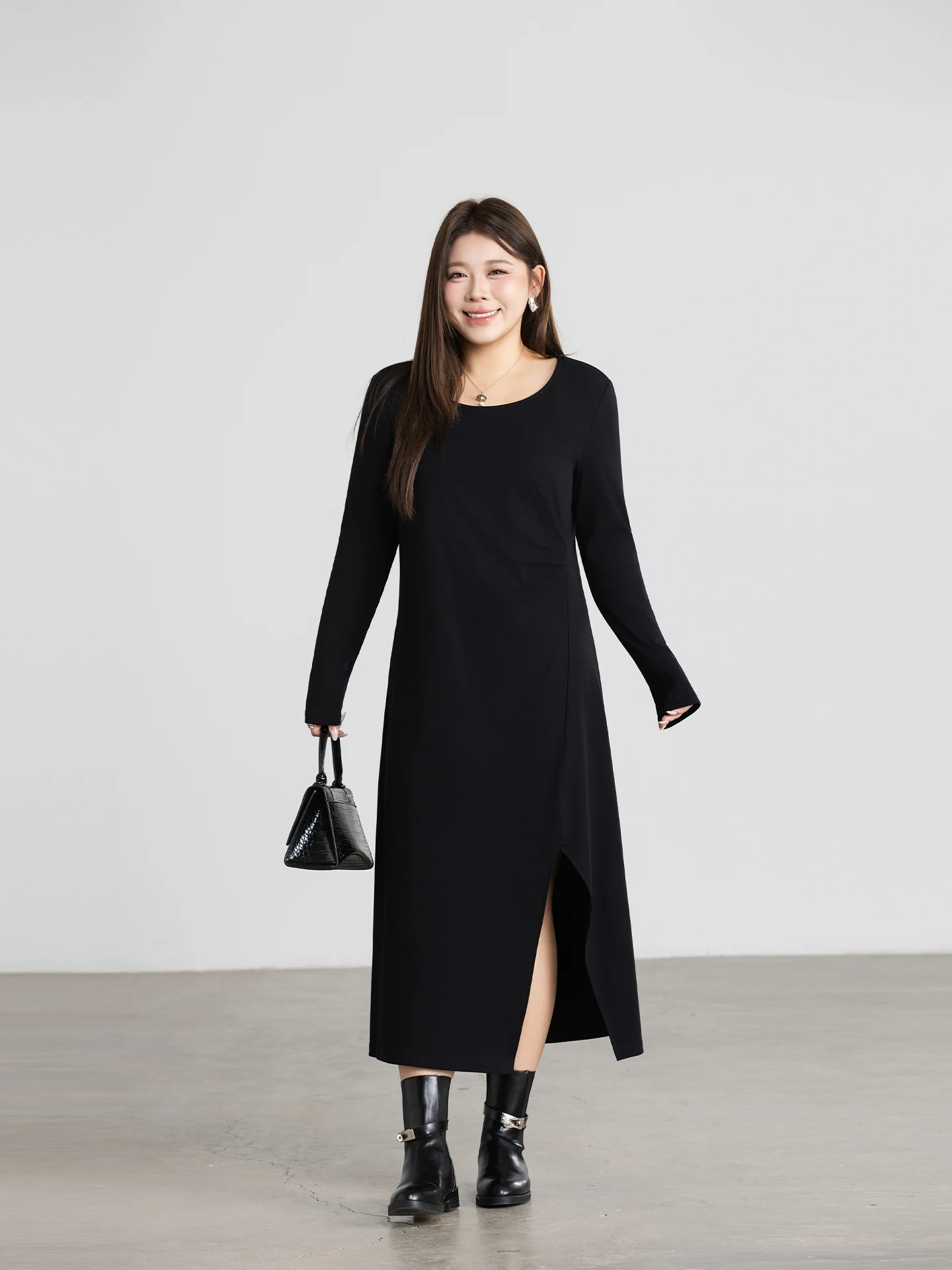 plus Size Women's Slimming Black Dress with Side Slit And Belt Casual round Neck Long Sleeve Dress for All Occasions
plus Size Women's Slimming Black Dress with Side Slit And Belt Casual round Neck Long Sleeve Dress for All Occasions