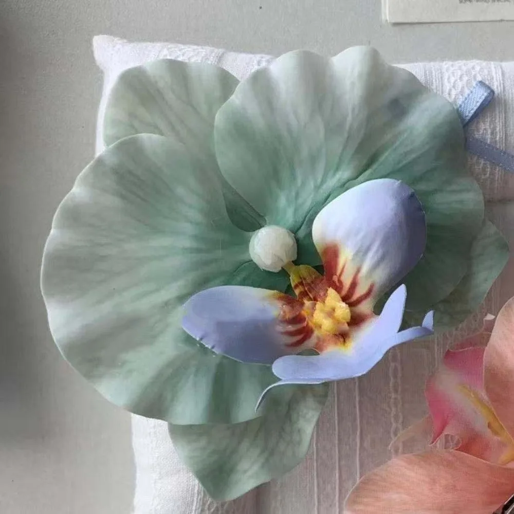 Headdress Sweet Orchid Flower Hairpin Thai Style Rhinestone Butterfly Orchid Hair Clip Pearl Brooch Women Side Clip Party
Headdress Sweet Orchid Flower Hairpin Thai Style Rhinestone Butterfly Orchid Hair Clip Pearl Brooch Women Side Clip Party