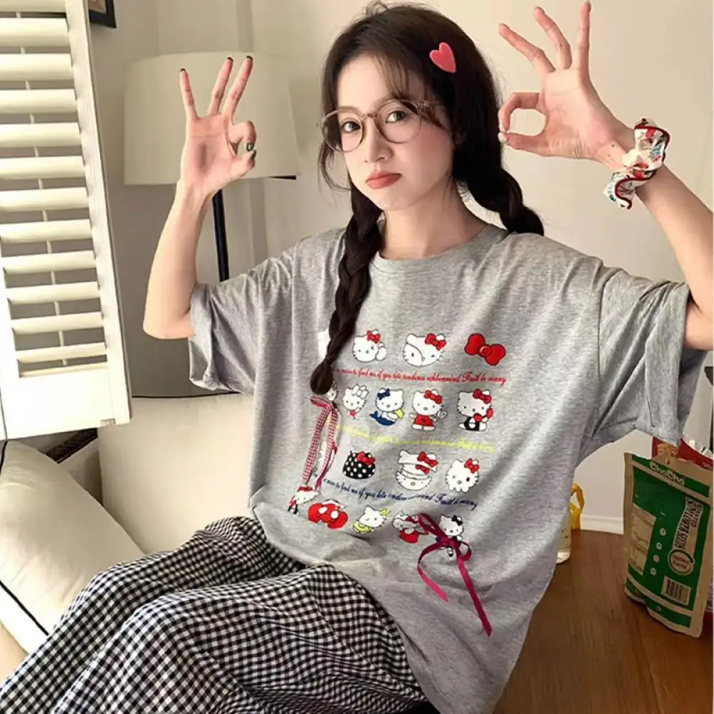 Sanrios Kawaii Hello Kitty, летние женские пижамные костюмы из 2 предметов, милые штаны с короткими рукавами в стиле аниме, студенческая одежда для сна с героями мультфильмов для девочек
Sanrios Kawaii Hello Kitty, летние женские пижамные костюмы из 2 предметов, милые штаны с короткими рукавами в стиле аниме, студенческая одежда для сна с героями мультфильмов для девочек