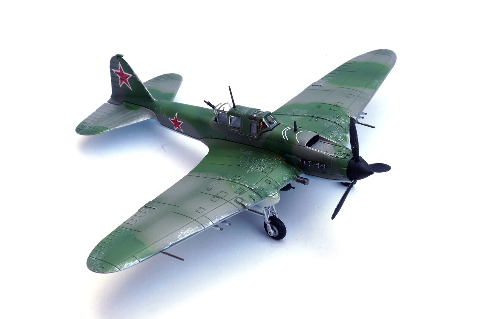Масштабная модель советского истребителя Ил-2 (6-й серия) 1:72, металлическая, коллекционная, военная, подарок для любителей авиации
Масштабная модель советского истребителя Ил-2 (6-й серия) 1:72, металлическая, коллекционная, военная, подарок для любителей авиации