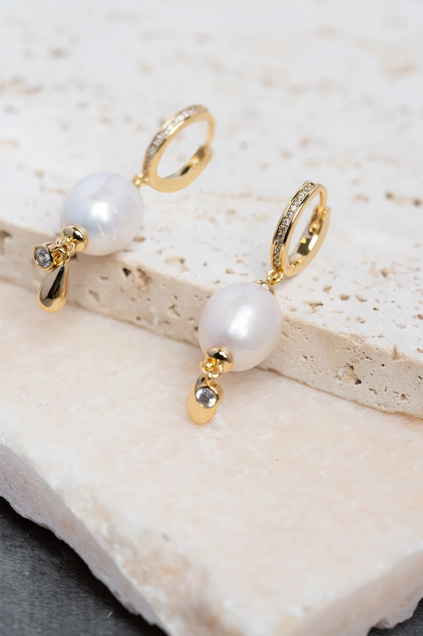 IN JEWELIFE Cubic Zircon Baroque Pearl Hoop Drop Earrings for Women Gold Plated Fashion Jewelry Accessories
IN JEWELIFE Cubic Zircon Baroque Pearl Hoop Drop Earrings for Women Gold Plated Fashion Jewelry Accessories