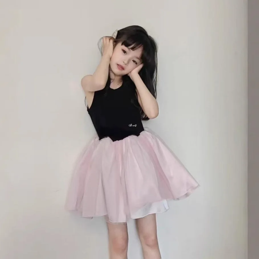 Girls Skirt 2025 Summer New Childrens Clothing Korean Style Girl Baby Sweet Design Sleeveless Puffy Princess Dress Simple
Girls Skirt 2025 Summer New Childrens Clothing Korean Style Girl Baby Sweet Design Sleeveless Puffy Princess Dress Simple
