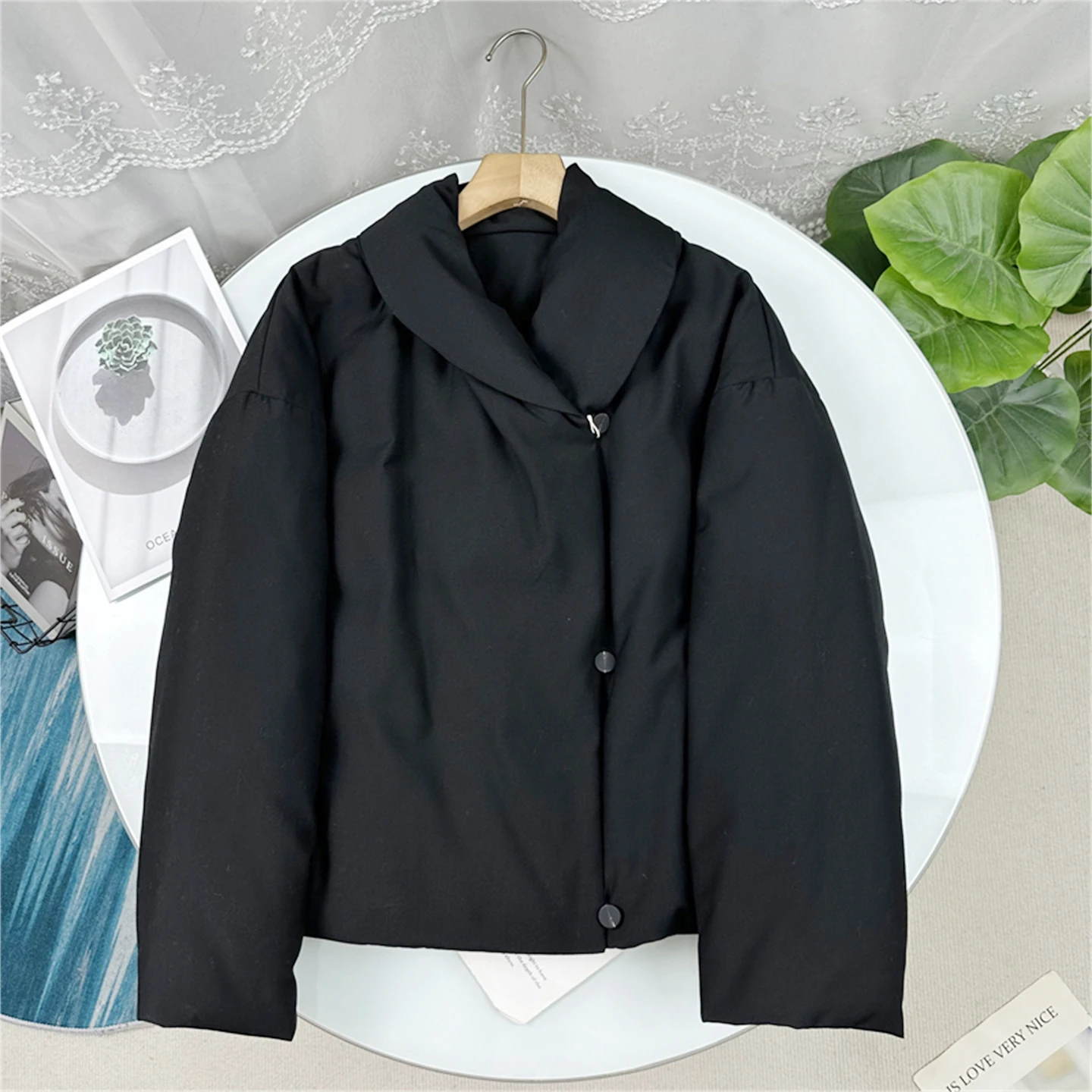 Heavyweight Luxury Short White Duck down Jacket Women's Waterproof Durable Water Repellent Coat Pearlized Finish Warmth
Heavyweight Luxury Short White Duck down Jacket Women's Waterproof Durable Water Repellent Coat Pearlized Finish Warmth