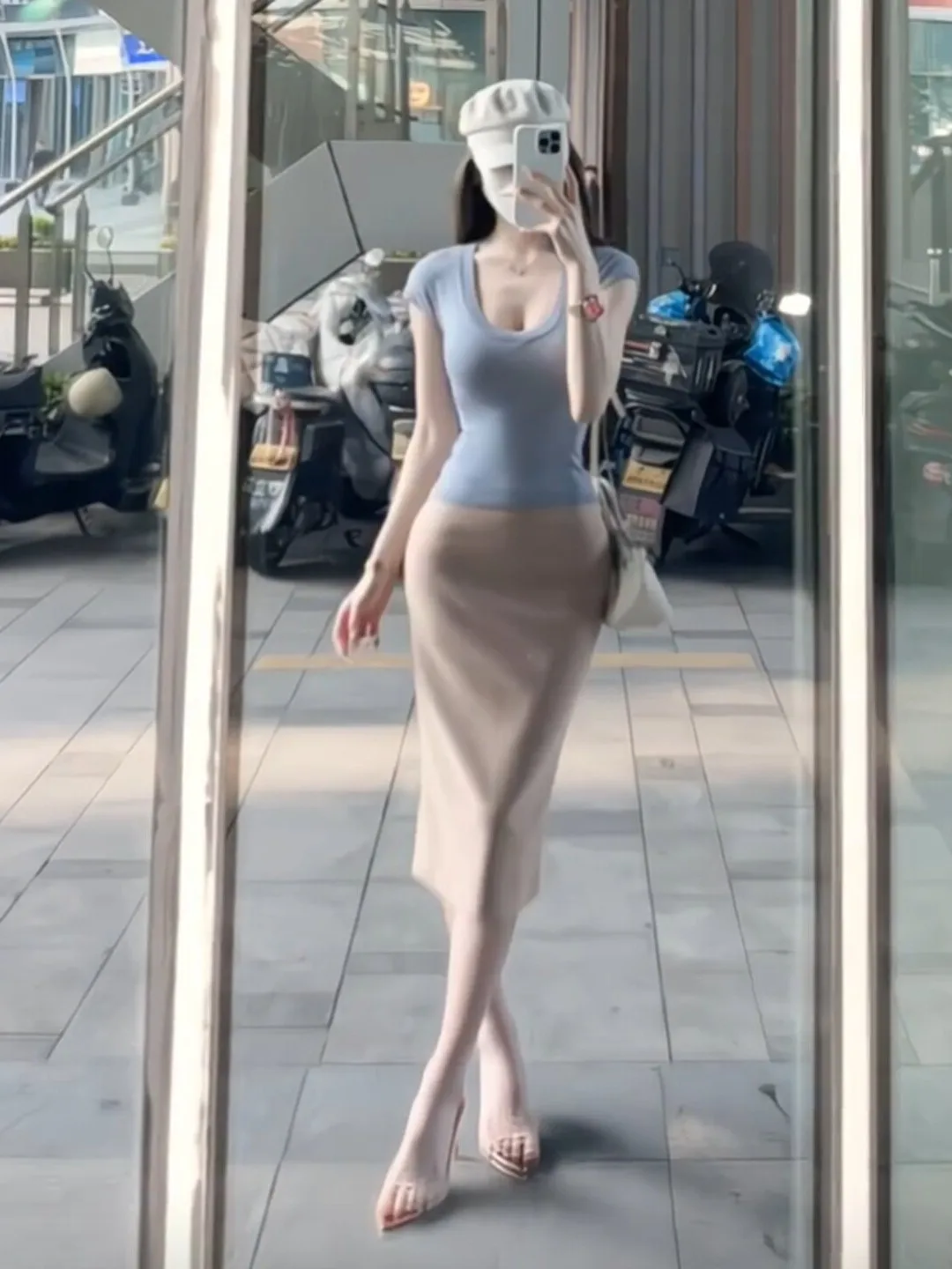 Unique Light Maturity Summer Outfit Short Sleeve V-Neck T-Shirt And High Waist Skirt Comfortable Breathable Fashion Set
Unique Light Maturity Summer Outfit Short Sleeve V-Neck T-Shirt And High Waist Skirt Comfortable Breathable Fashion Set