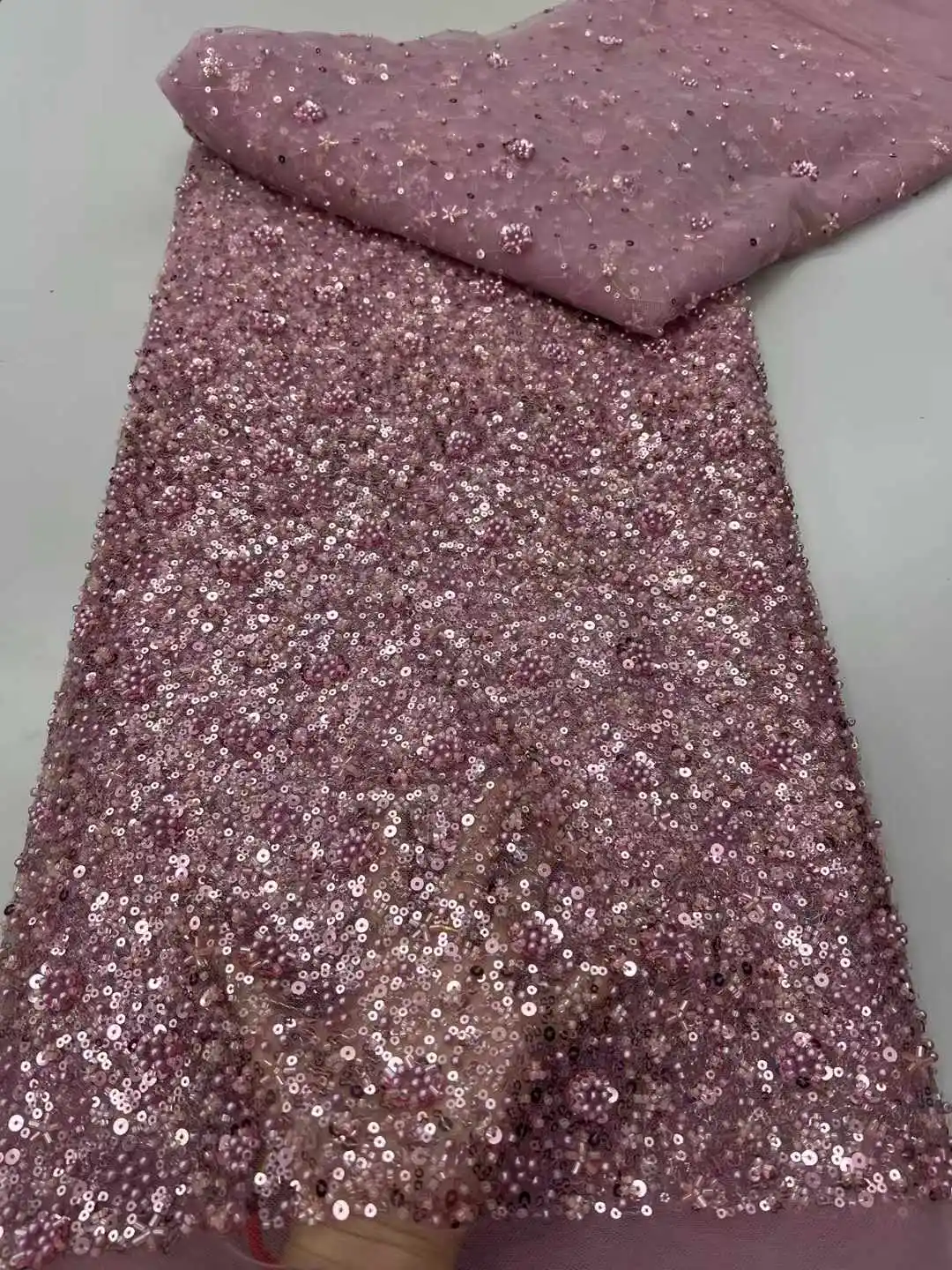 Luxury African Sequins Beaded Lace Fabric 2025 High Quality Lace 5 Yards Gold French Lace Fabric Nigerian Lace Fabrics Party
Luxury African Sequins Beaded Lace Fabric 2025 High Quality Lace 5 Yards Gold French Lace Fabric Nigerian Lace Fabrics Party