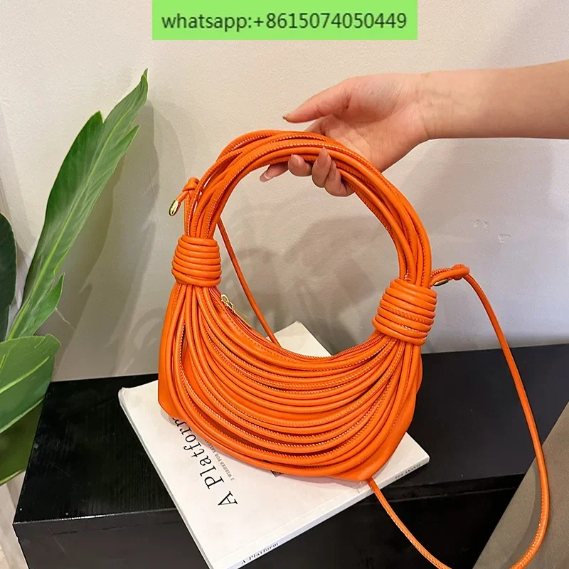 Women's bag Korea fashion texture knotted bag multi-color popular slung handbag.
Women's bag Korea fashion texture knotted bag multi-color popular slung handbag.