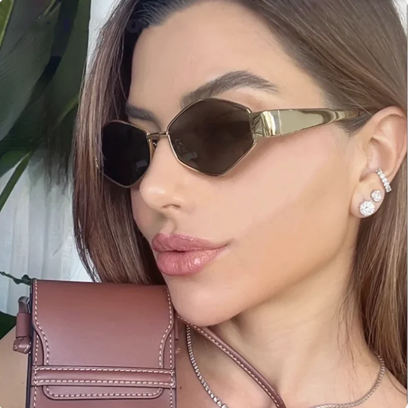 Punk Polygon Personality High-grade Sunglasses Summer Girl's Driving Sun Glasses Outdoor Sports MJ0761
Punk Polygon Personality High-grade Sunglasses Summer Girl's Driving Sun Glasses Outdoor Sports MJ0761
