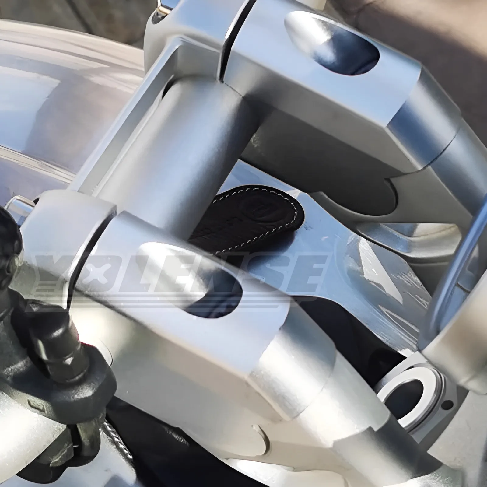 Motorcycle Handlebar Riser Drag Handle Bar Clamp Extend Adapter For RNINET Rnine T R NINET Rninet R NINE T
Motorcycle Handlebar Riser Drag Handle Bar Clamp Extend Adapter For RNINET Rnine T R NINET Rninet R NINE T