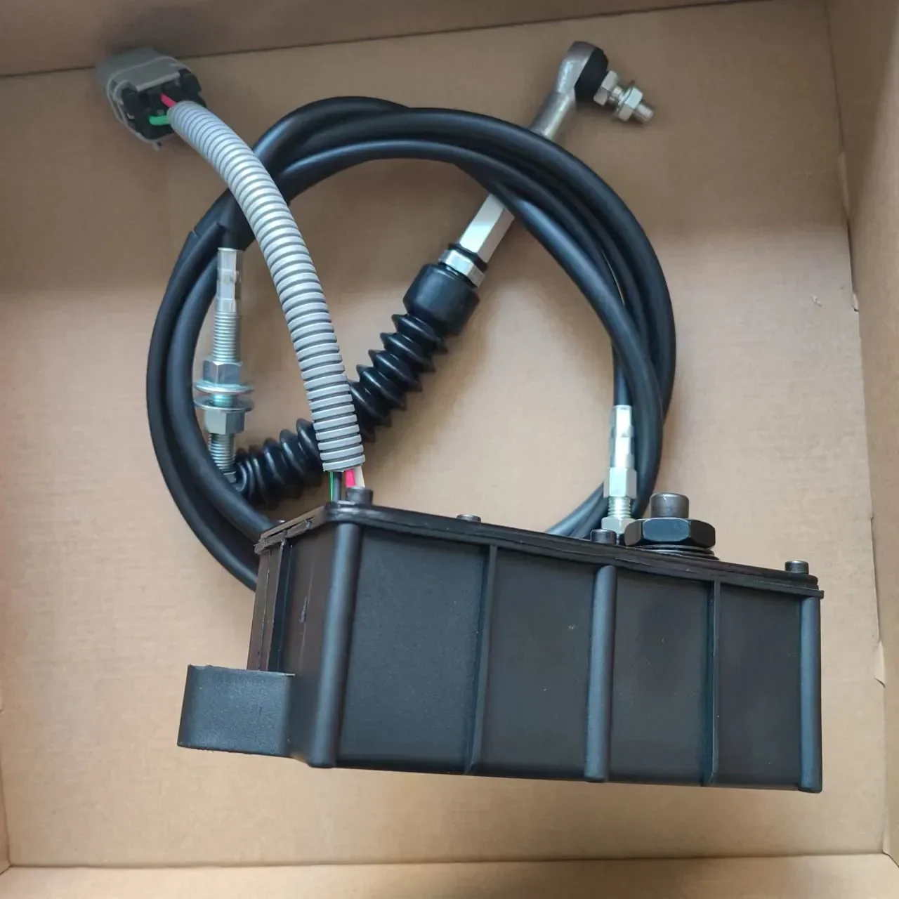 Throttle Motor 523-00006 52300006 Accelerate for DH225-7 DH300-5 DH300-7 Excavator Spare Parts 
Throttle Motor 523-00006 52300006 Accelerate for DH225-7 DH300-5 DH300-7 Excavator Spare Parts