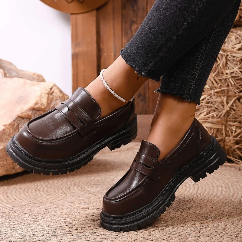 Women's Vintage Style Thick Sole Loafers Shoes 2025 New Coarse Heel Single Shoes Round Toe Comfortable Mid Heels Ladies Shoes
Women's Vintage Style Thick Sole Loafers Shoes 2025 New Coarse Heel Single Shoes Round Toe Comfortable Mid Heels Ladies Shoes