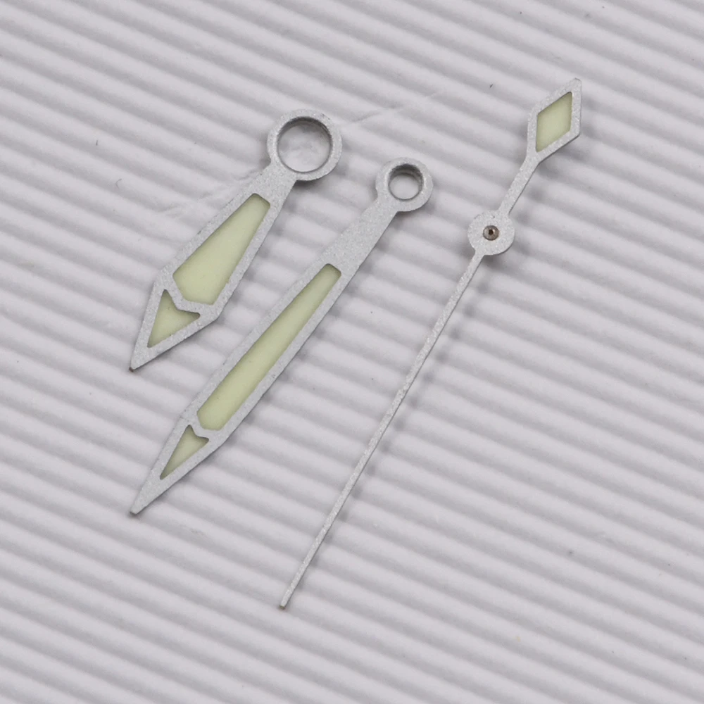 CHOICE HEIMDALLR 8.5*13*13mm watch hands for NH35 NH36 movement TURTLE 6309 6105 SKX007 009 C3 Super Luminous watch hand
CHOICE HEIMDALLR 8.5*13*13mm watch hands for NH35 NH36 movement TURTLE 6309 6105 SKX007 009 C3 Super Luminous watch hand