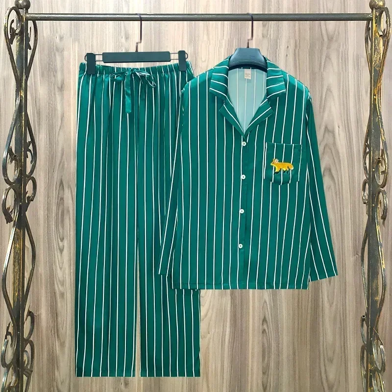 2023 ice silk loungewear thin and comfortable can be worn outside long-sleeved pajamas women's two-piece suit
2023 ice silk loungewear thin and comfortable can be worn outside long-sleeved pajamas women's two-piece suit