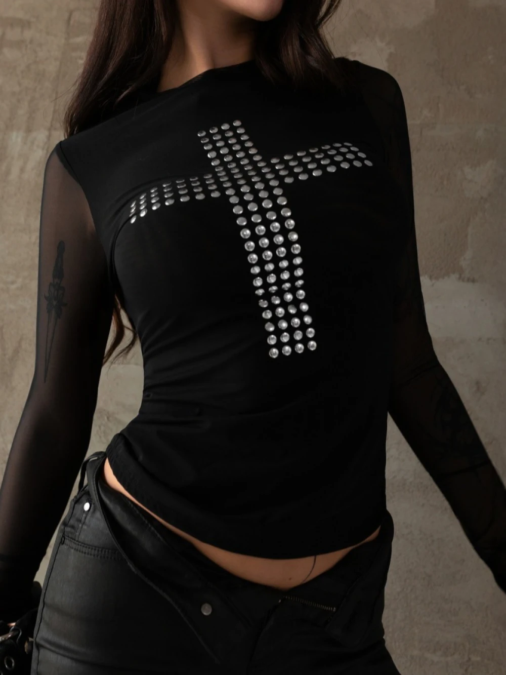 2025 ins style fashion personality cross hot stamping print slim and sexy slimming long sleeved T-shirt top
2025 ins style fashion personality cross hot stamping print slim and sexy slimming long sleeved T-shirt top