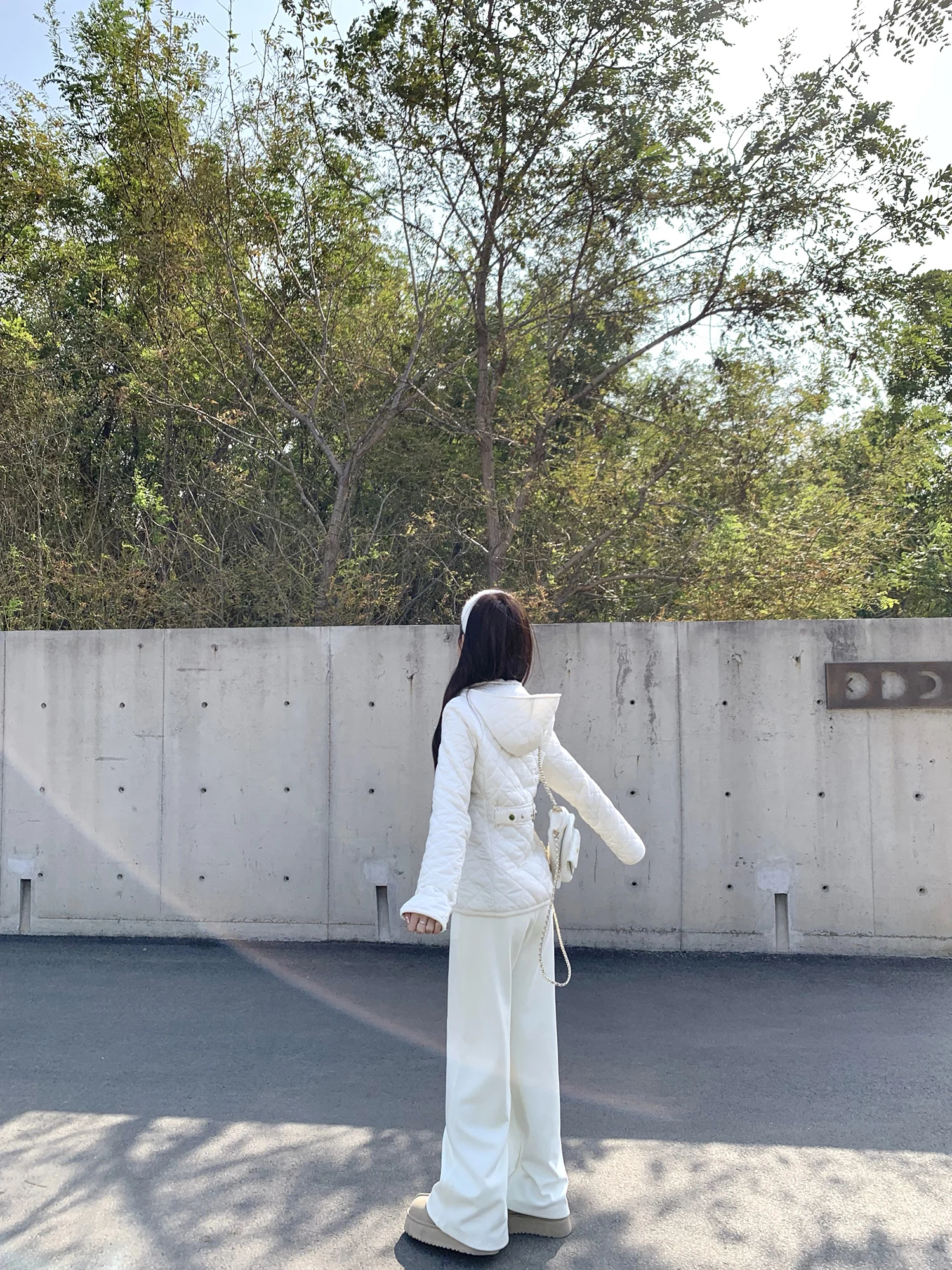 Приталенная хлопковая куртка POKEMENG с утянутой талией, ромбовидной строчкой, легкая, теплая, с длинными рукавами, стандартной длины
Приталенная хлопковая куртка POKEMENG с утянутой талией, ромбовидной строчкой, легкая, теплая, с длинными рукавами, стандартной длины