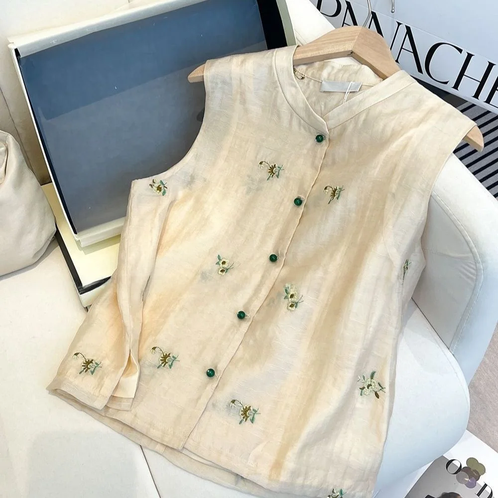New Chinese Style Women's Shirt Embroidery Design Heavy Work Summer 2026 Trendy Top Jiajia Vest Small Shirt National Style
New Chinese Style Women's Shirt Embroidery Design Heavy Work Summer 2026 Trendy Top Jiajia Vest Small Shirt National Style