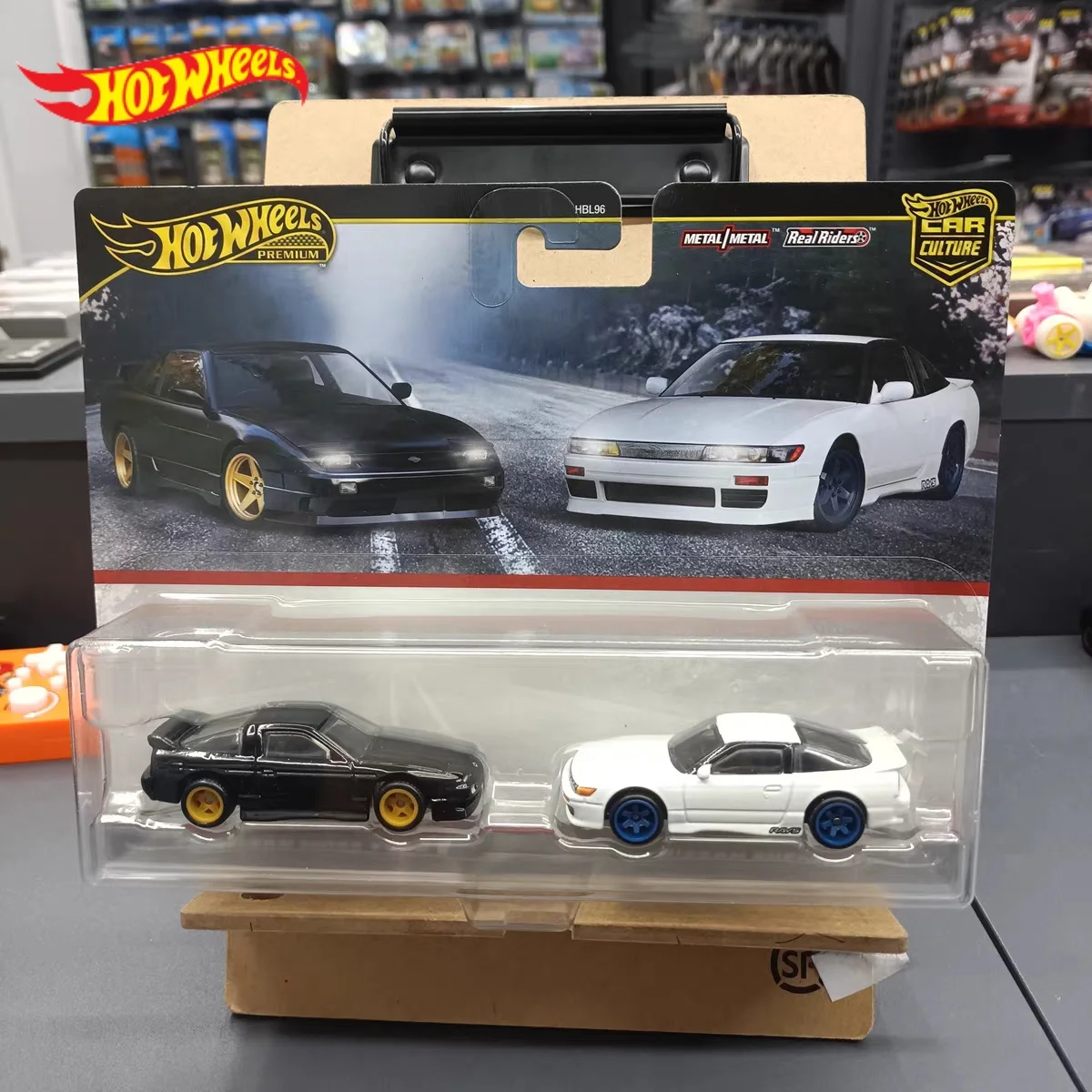 Hot Wheels 1/64 Car Culture Series Car Model Hbl96 Morris Mini Nissan 180 Dual Car Set Alloy Cars Model Boy Birthday Toys Gift
Hot Wheels 1/64 Car Culture Series Car Model Hbl96 Morris Mini Nissan 180 Dual Car Set Alloy Cars Model Boy Birthday Toys Gift