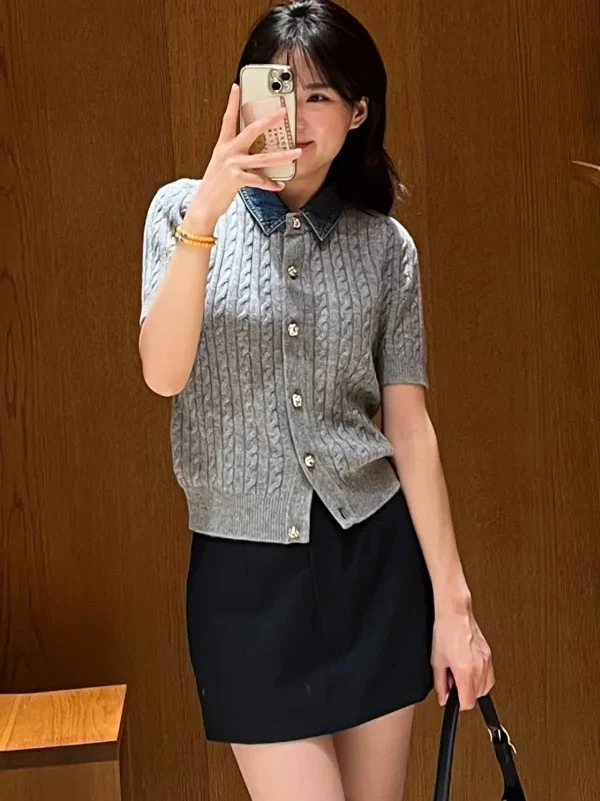 Light Weight Knitted Ne ort Sve Women's Top with Detachable Denim Collar for Early Autumn DBNY Commute ...
Light Weight Knitted Ne ort Sve Women's Top with Detachable Denim Collar for Early Autumn DBNY Commute ...