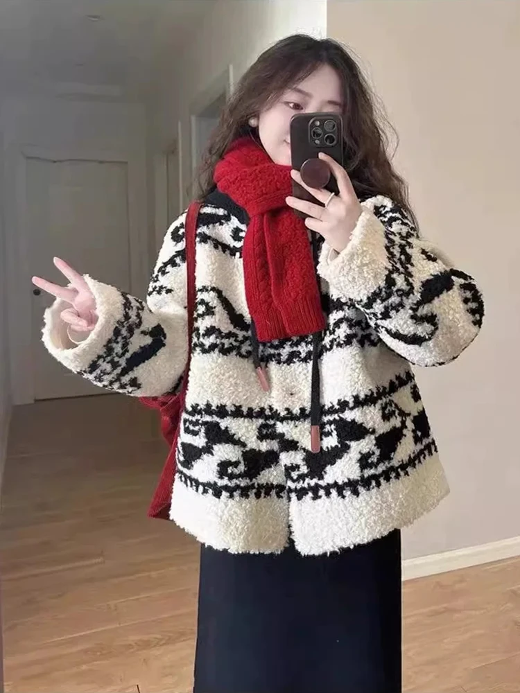 Korean Sle Hooded Lamb Fur Jaet Women's Autumn Winter New Design Thiened Fce Small Size Trendy Top Warm Outerwear
Korean Sle Hooded Lamb Fur Jaet Women's Autumn Winter New Design Thiened Fce Small Size Trendy Top Warm Outerwear