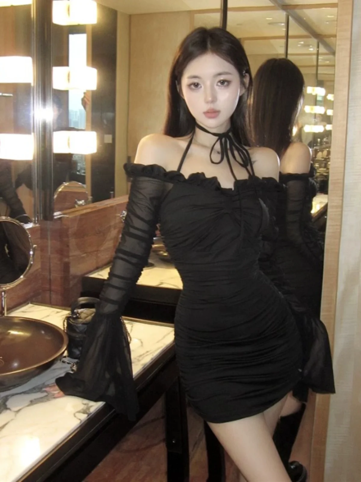 Spicy Girl Style Shoulder Bared Long Sleeve Strap Dress Women Early Autumn High End Sensation Little Black Dress Flared Sleev...
Spicy Girl Style Shoulder Bared Long Sleeve Strap Dress Women Early Autumn High End Sensation Little Black Dress Flared Sleev...