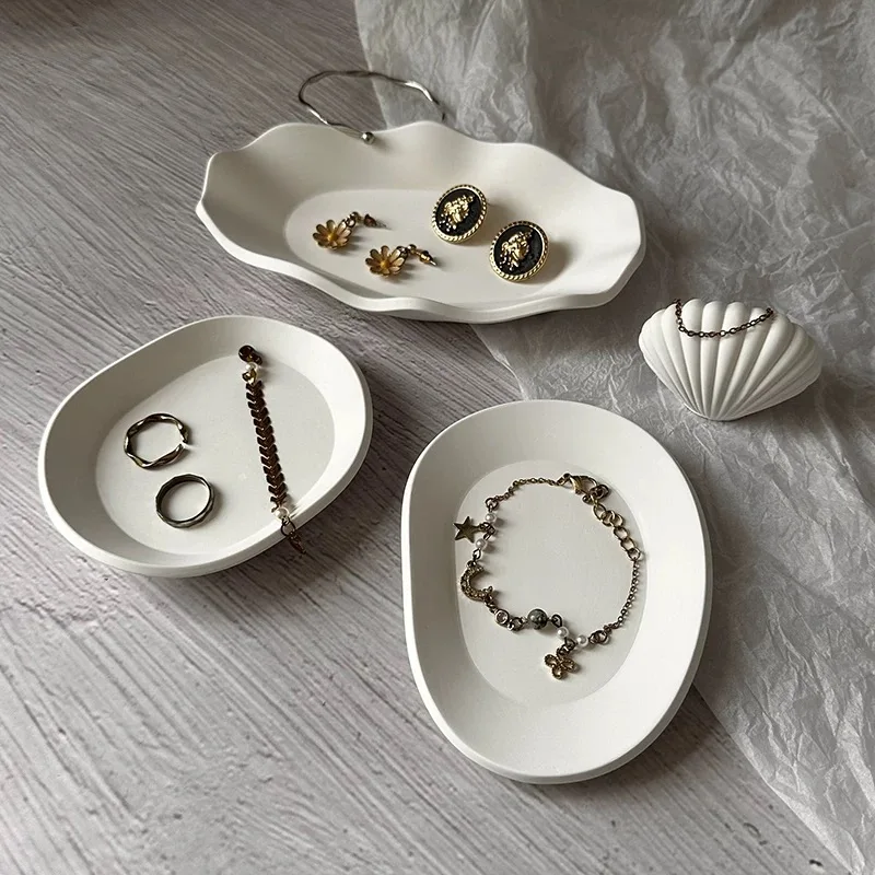 Minimalist Oval Jewelry Tray Mold - Irregular Gypsum Display Dish for Rings, Earrings, DIY Cement Resin Organizer
Minimalist Oval Jewelry Tray Mold - Irregular Gypsum Display Dish for Rings, Earrings, DIY Cement Resin Organizer