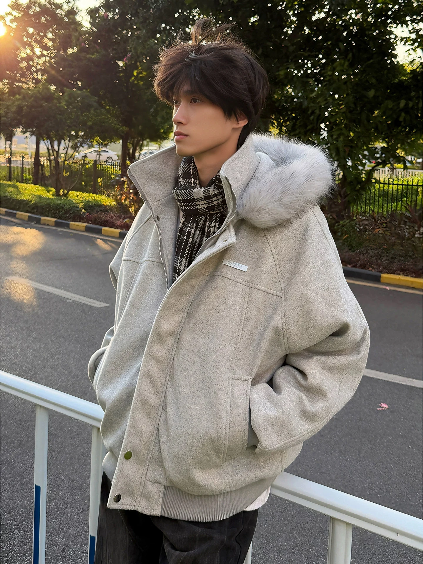 Мужская зимняя куртка с капюшоном, воротником из искусственной шерсти, хлопковая, в американском стиле, повседневная, длинная, на молнии...
Мужская зимняя куртка с капюшоном, воротником из искусственной шерсти, хлопковая, в американском стиле, повседневная, длинная, на молнии...