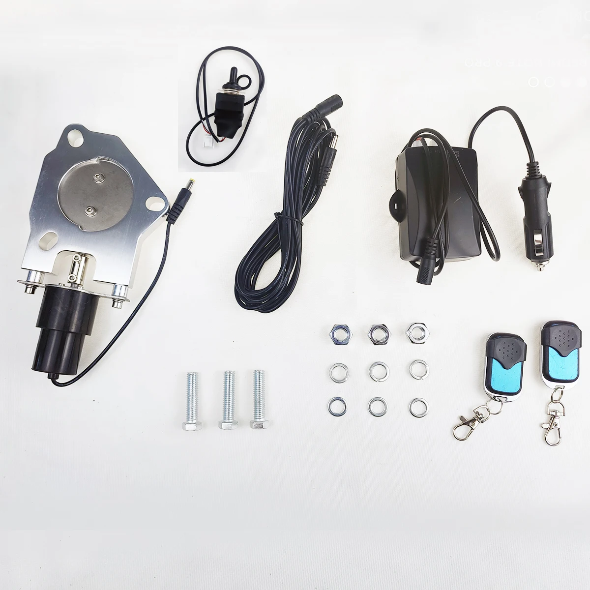 Electric exhaust cut-off valve control motor cut-off kit with remote control and a manual switch.
Electric exhaust cut-off valve control motor cut-off kit with remote control and a manual switch.