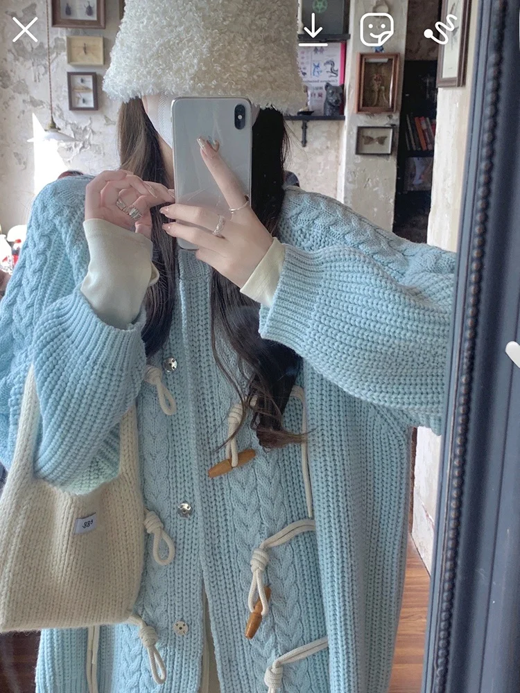 Princ Mermaid Blue Open Cardigan Women's Outerwear Lazy Sle Sweater Horn Button Casual Loose Fit Thiened Mid-Length
Princ Mermaid Blue Open Cardigan Women's Outerwear Lazy Sle Sweater Horn Button Casual Loose Fit Thiened Mid-Length