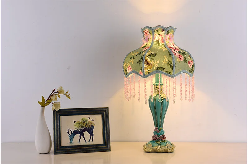 &c French Country Style Luxury Table Lamp Green Floral Fabric Shade Resin Desk Lamp for Bedroom Living Room Home Decor
&c French Country Style Luxury Table Lamp Green Floral Fabric Shade Resin Desk Lamp for Bedroom Living Room Home Decor